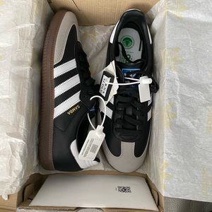 *NWT* VEGAN Adidas Samba - US size unisex 7.5 (never worn)